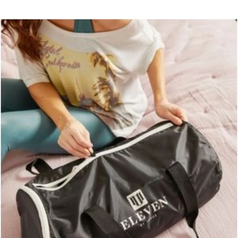 EleVen by Venus Unisex Black Foldable Gym Bag - Picture 2 of 4